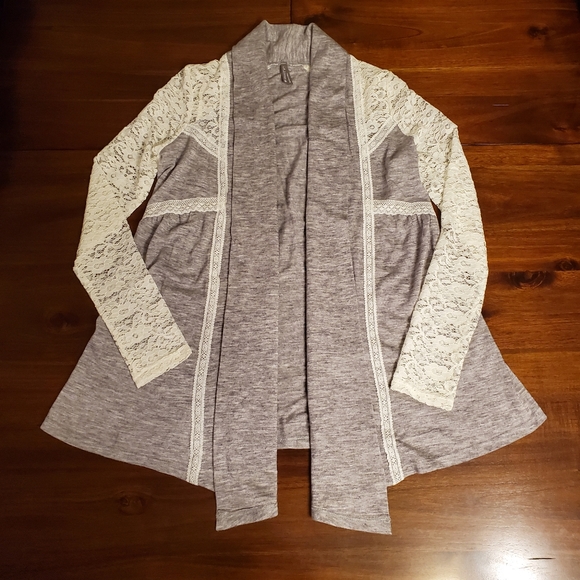 Vanity Lace Cardigan - Picture 1 of 4